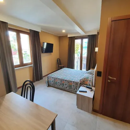 Azalea & Domo 5 아파트 *