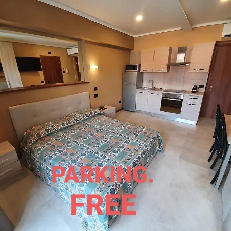 Azalea & Domo 5 Lejlighed Baveno